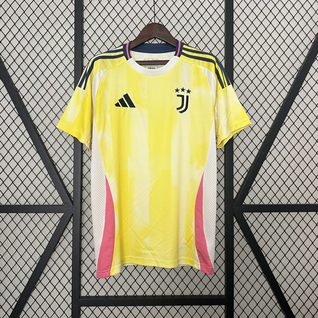 24-25 Juventus Away