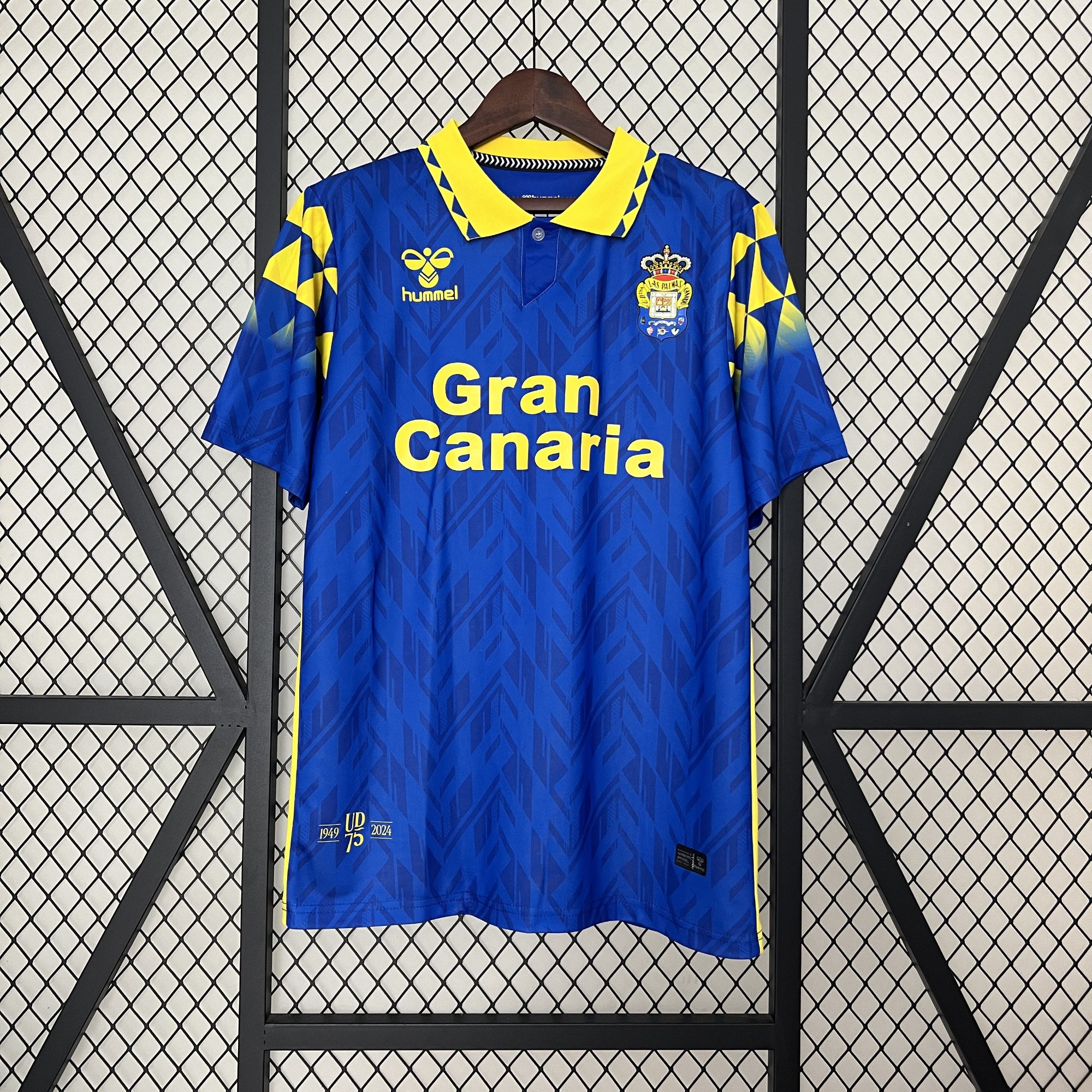 24-25 Las Palmas Away 24-25 Las Palmas Away