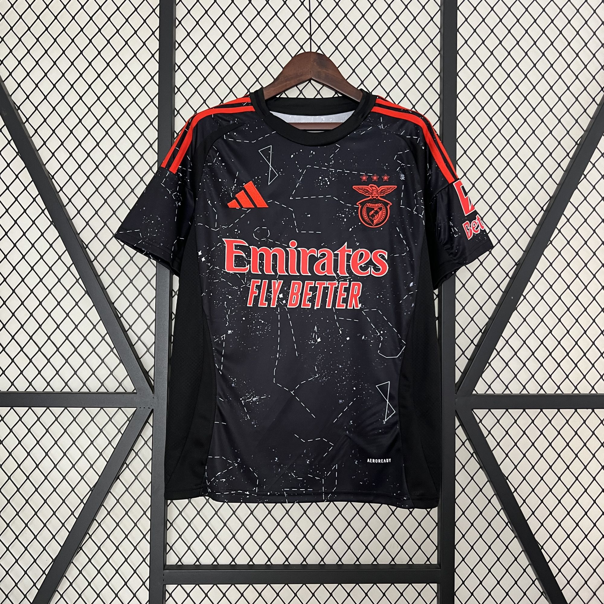 24-25 Benfica Away