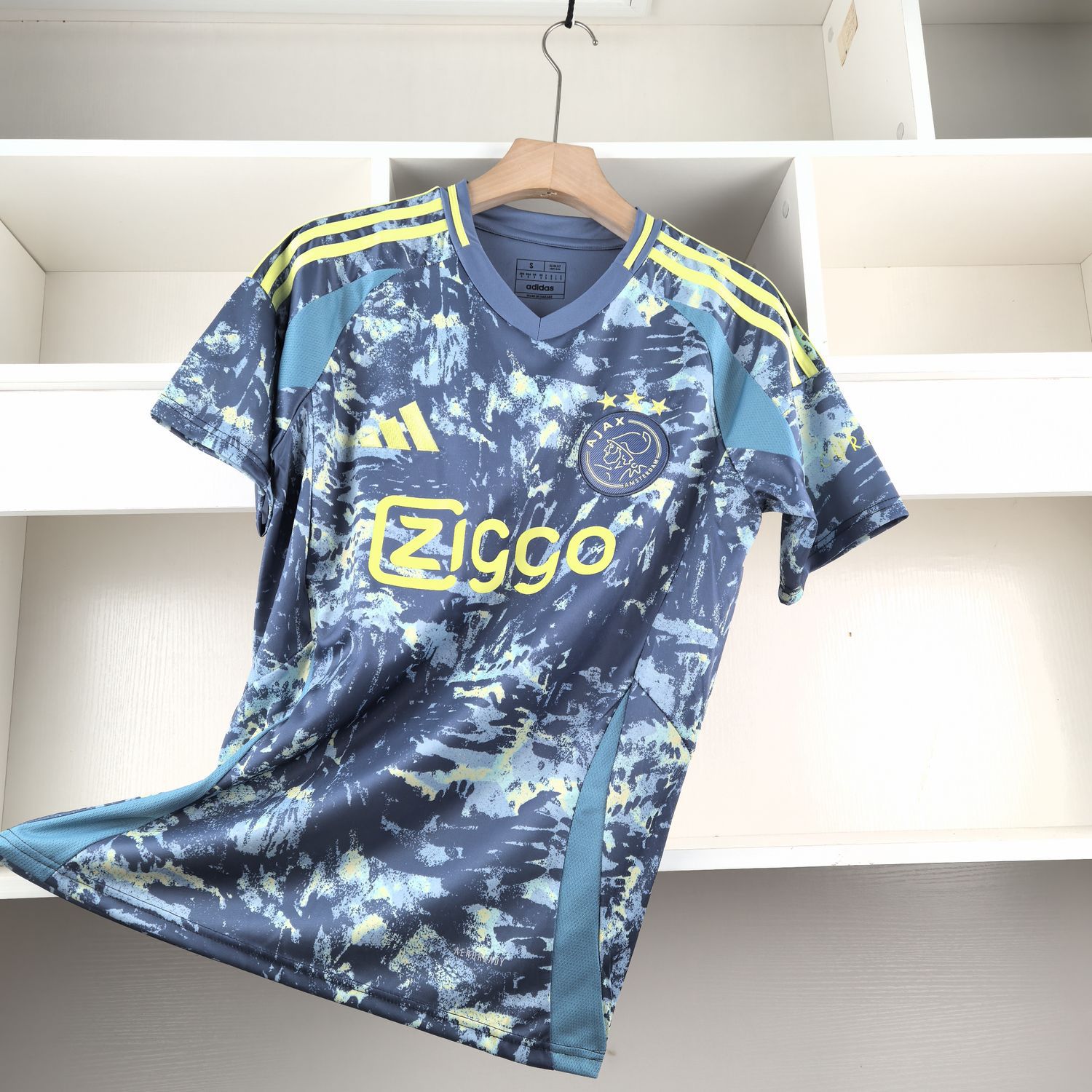 Ajax Amsterdam 2024-25 Away Kit