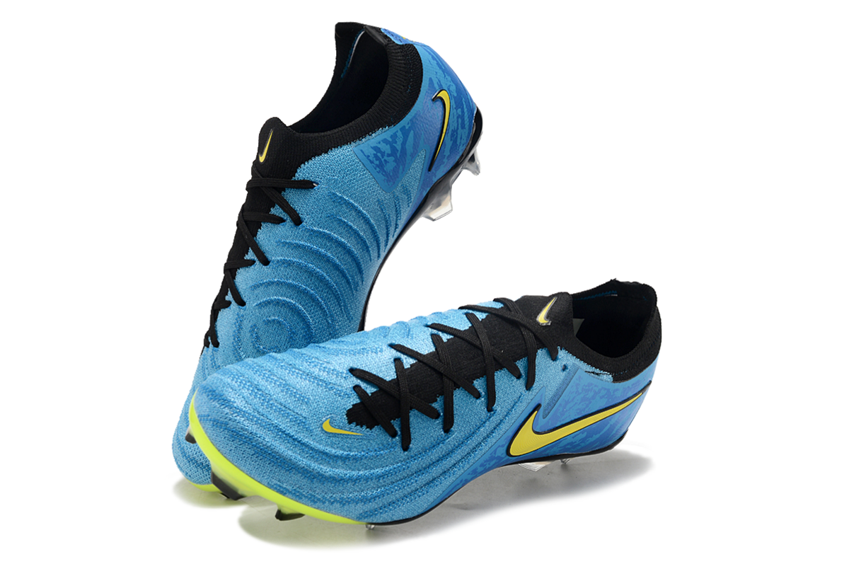 Nike Phantom Boots🔥