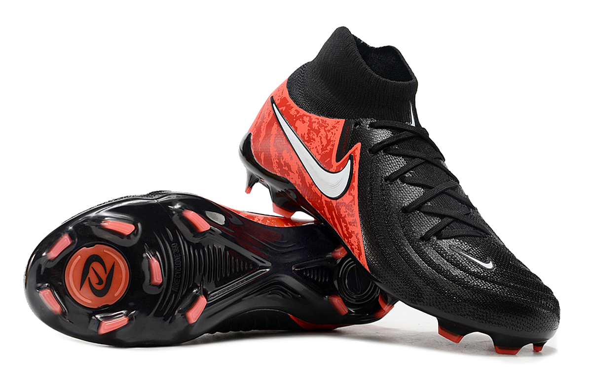 Nike Phantom Boots🔥