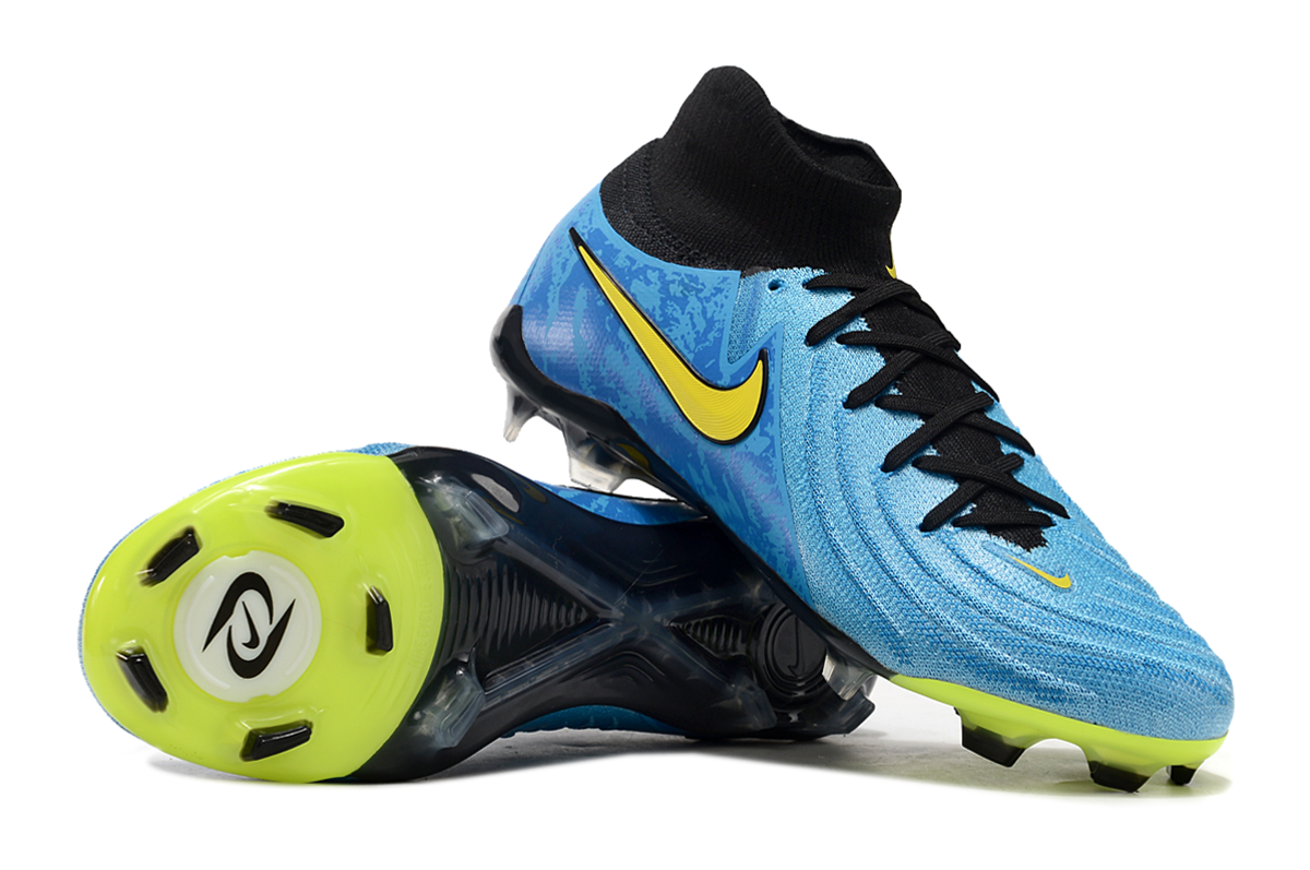 Nike Phantom Boots🔥