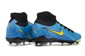 Nike Phantom Boots
