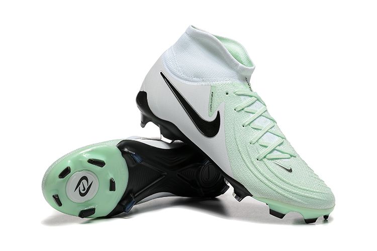 NIKE PHANTOM BOOTS🔥