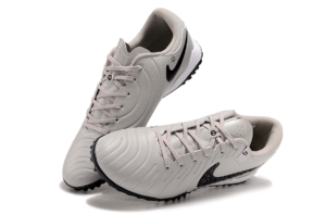 NIKE BOOTS