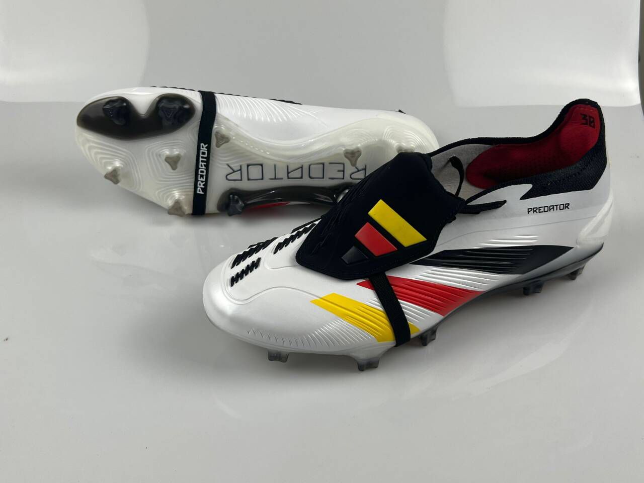 ADIDAS PREDATOR BOOTS🔥