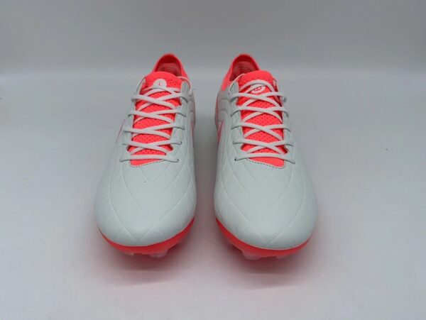 NIKE BOOTS