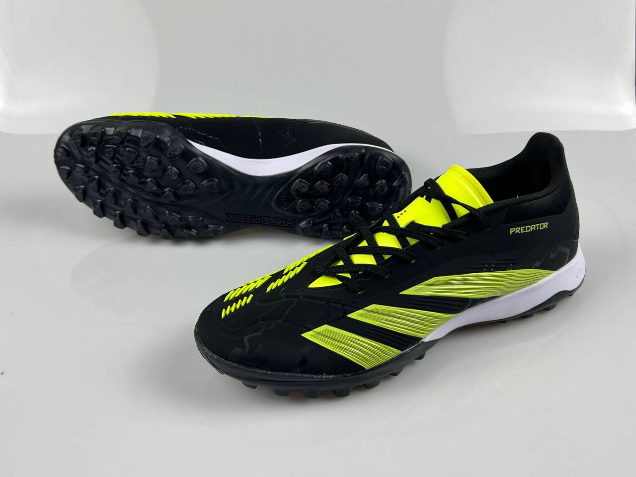 ADIDAS PREDATOR BOOTS🔥