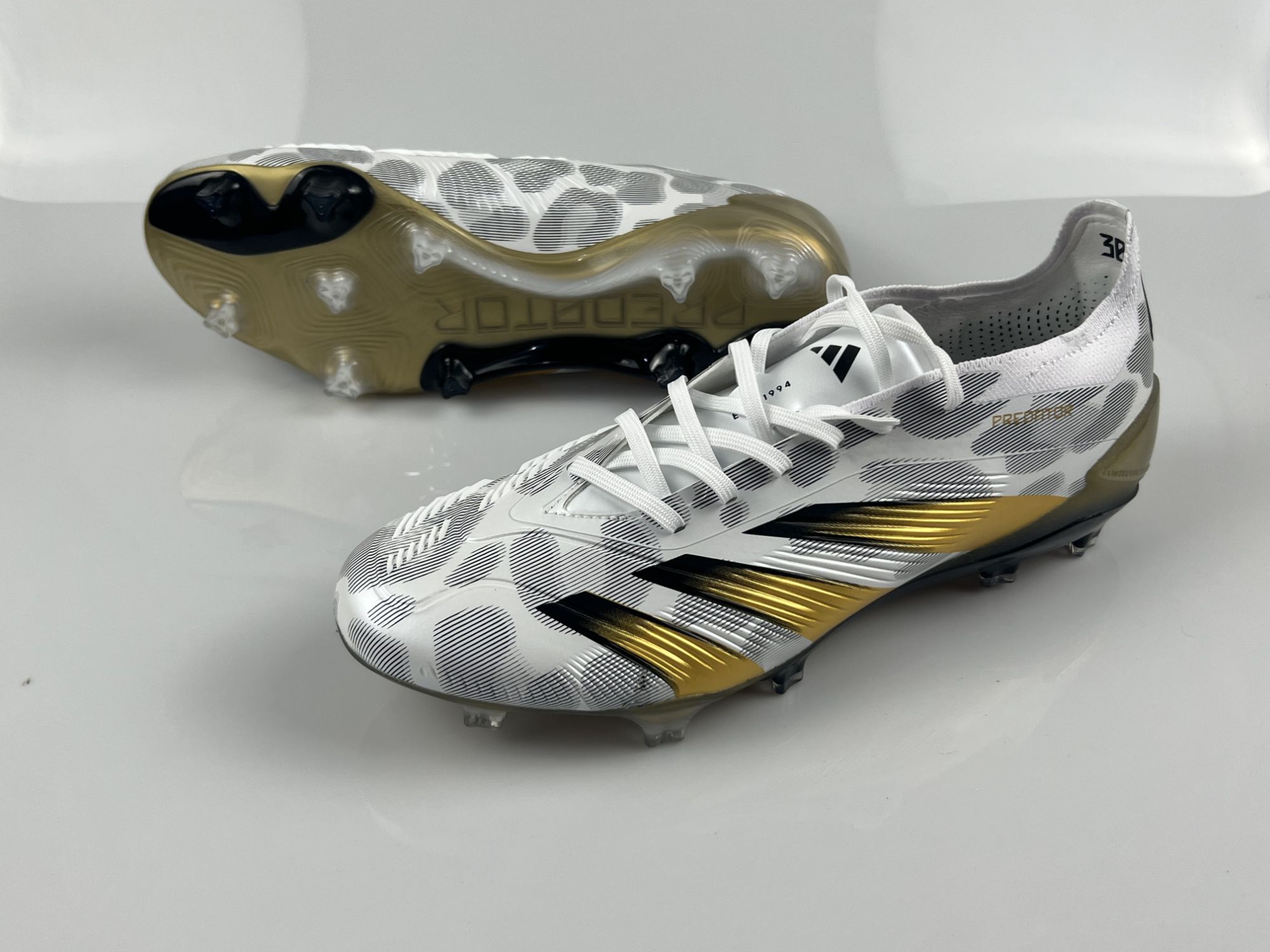 ADIDAS PREDATOR BOOTS🔥