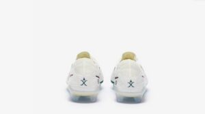 NIKE BOOTS