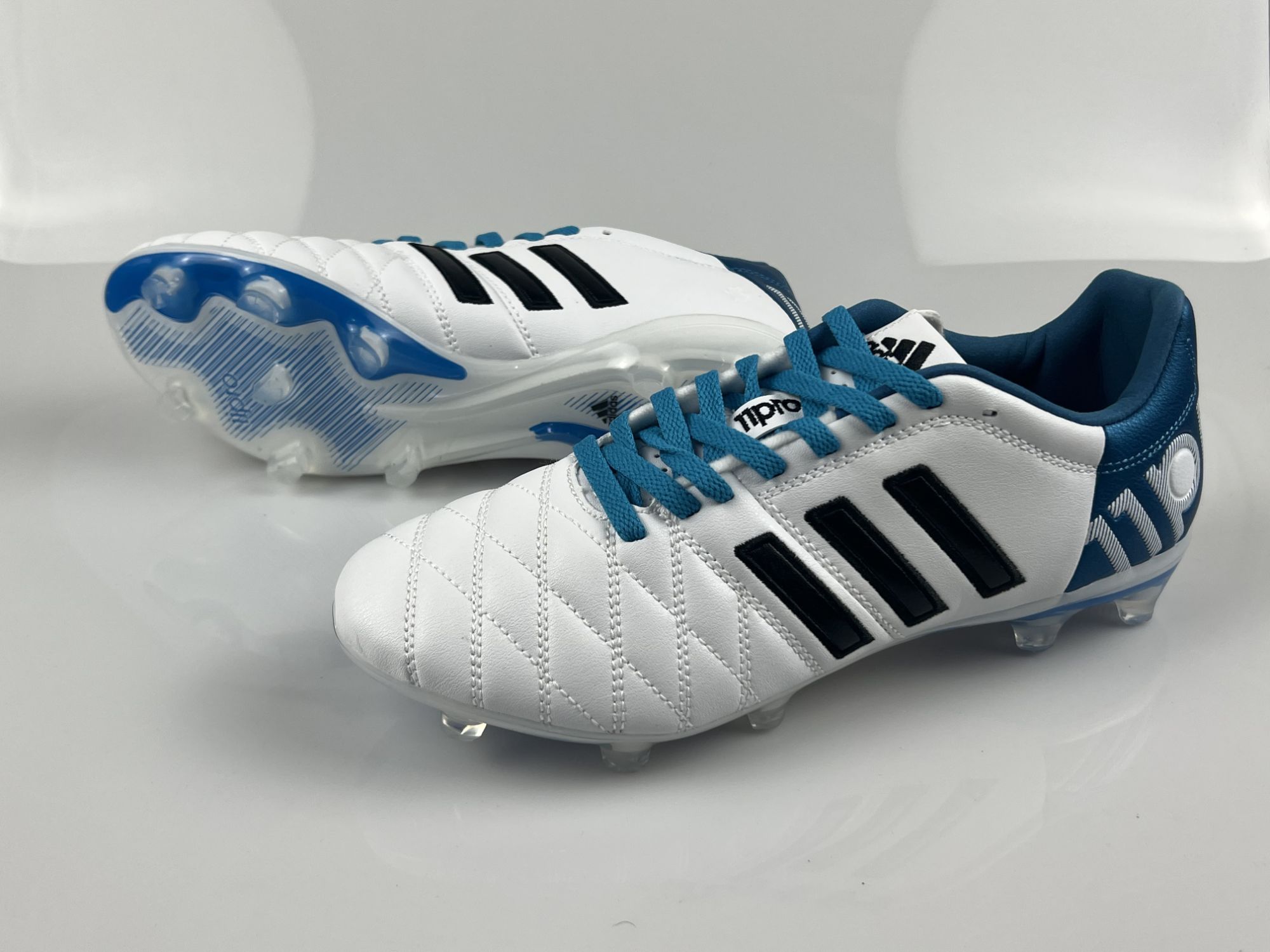 ADIDAS BOOTS🔥