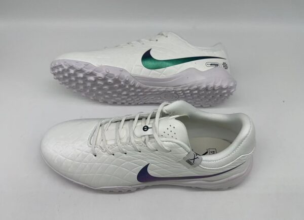 NIKE BOOTS