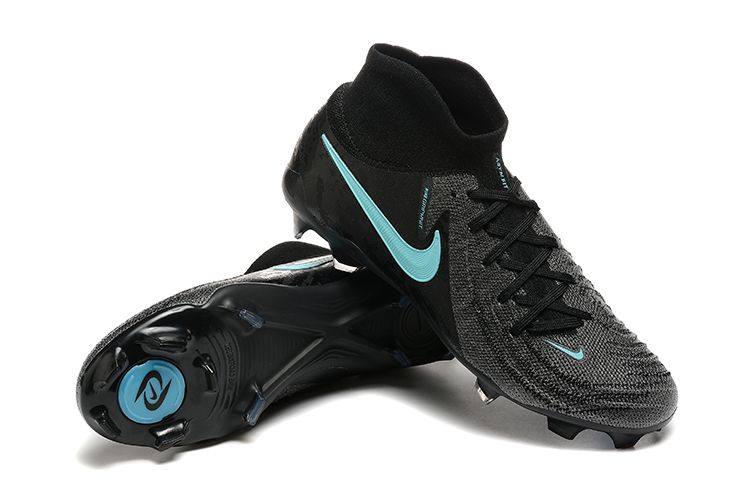 NIKE PHANTOM BOOTS🔥