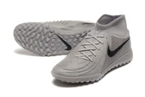 NIKE BOOTS