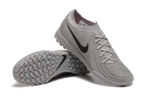 NIKE BOOTS