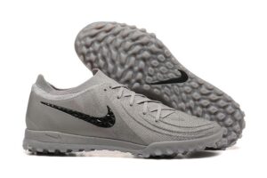 NIKE BOOTS