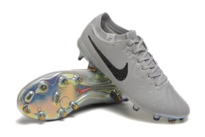 NIKE BOOTS