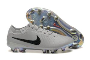 NIKE BOOTS