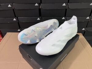 ADIDAS PREDATOR BOOTS