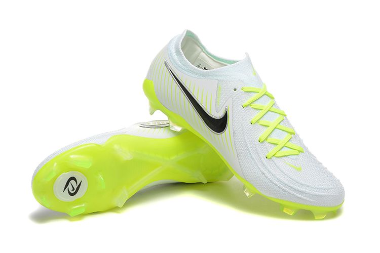 NIKE PHANTOM BOOTS🔥