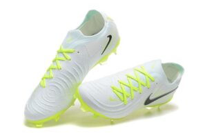 NIKE PHANTOM BOOTS