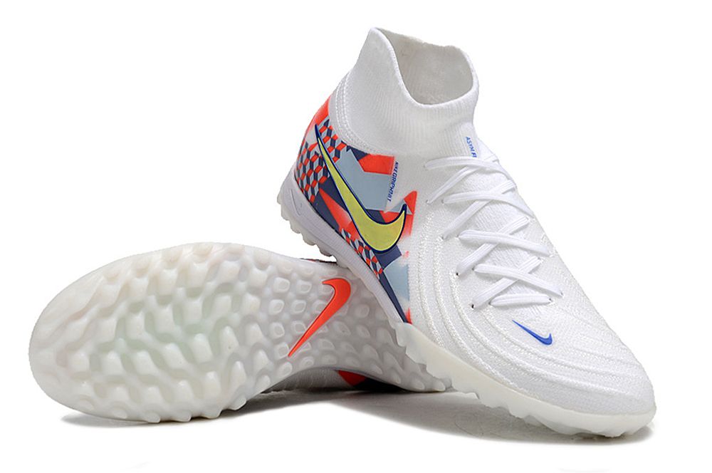 NIKE PHANTOM BOOTS🔥
