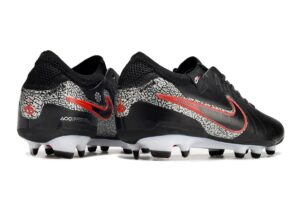 NIKE BOOTS