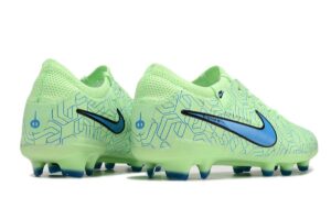 NIKE BOOTS