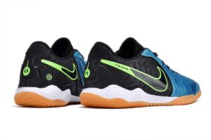 NIKE BOOTS