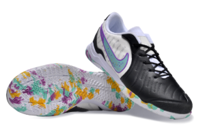 NIKE BOOTS