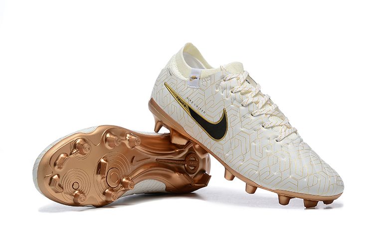 NIKE BOOTS🔥