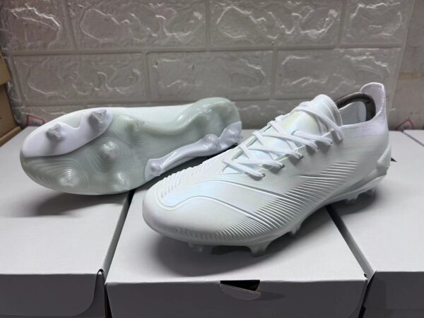 ADIDAS PREDATOR BOOTS