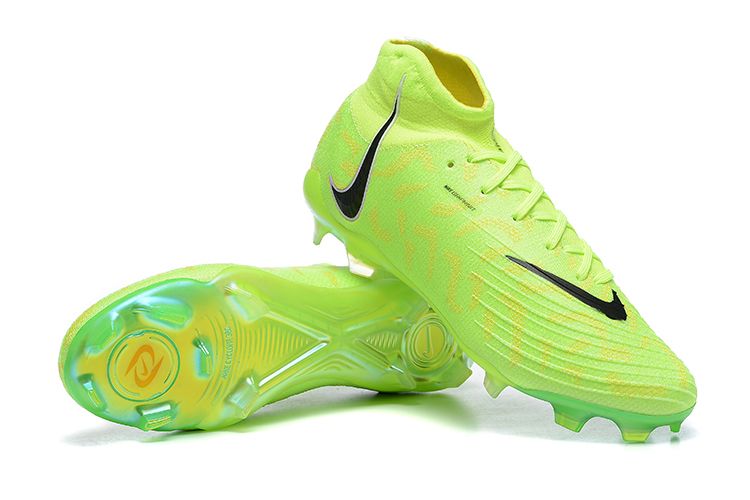 NIKE PHANTOM BOOTS🔥