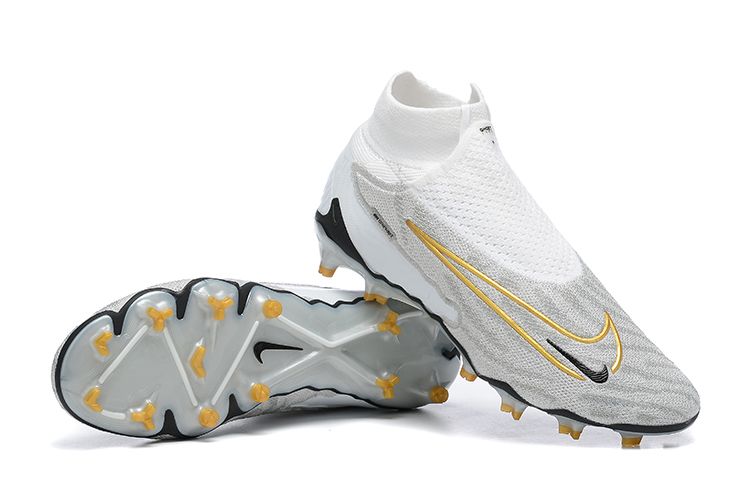 NIKE PHANTOM BOOTS🔥