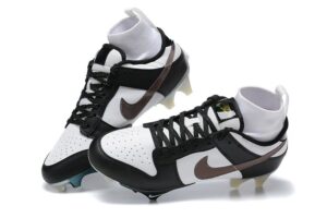NIKE BOOTS
