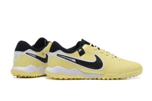 NIKE BOOTS
