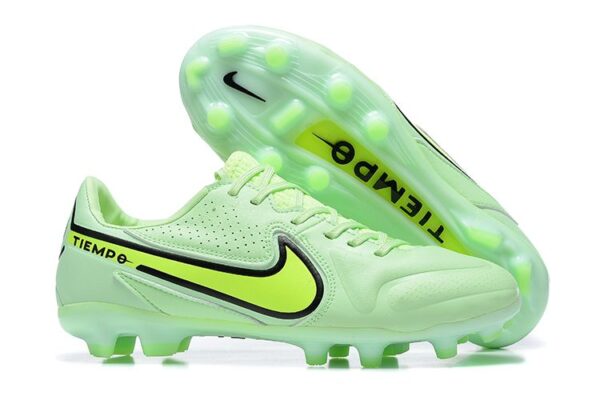 NIKE BOOTS