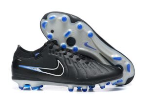 NIKE BOOTS