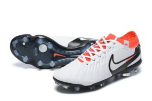 NIKE BOOTS