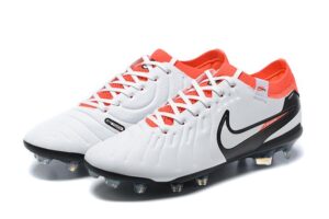 NIKE BOOTS