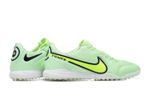 NIKE BOOTS