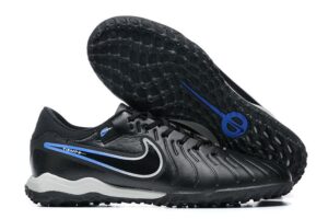 NIKE BOOTS