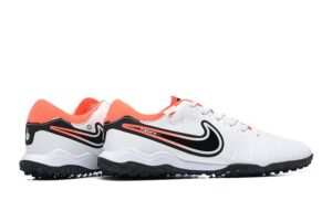 NIKE BOOTS
