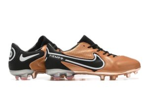 NIKE BOOTS