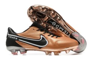 NIKE BOOTS