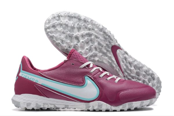 NIKE BOOTS