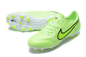 NIKE BOOTS