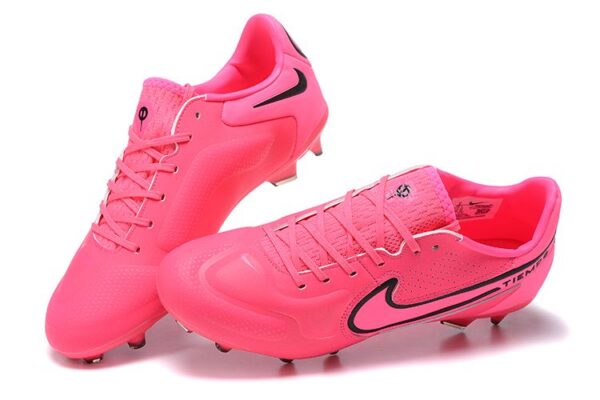 NIKE BOOTS