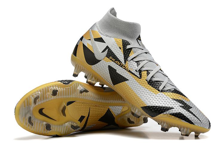 NIKE PHANTOM BOOTS🔥